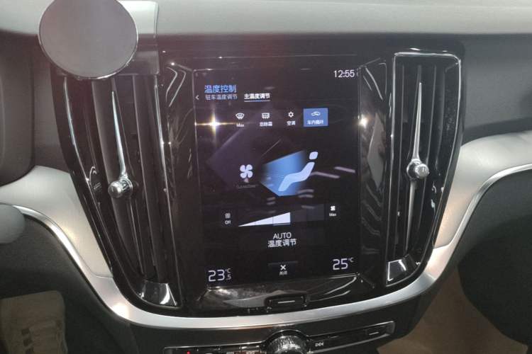 Used Volvo S60 2021 T4 Zhiyi Luxury Edition Audio And AC Panel