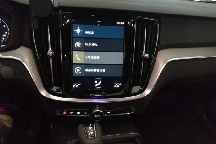Used Volvo S60 2021 T4 Zhiyuan Sport Edition Audio And AC Panel