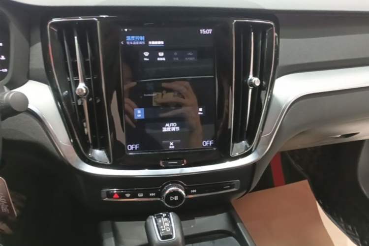 Used Volvo S60 2021 T4 Zhiyi Luxury Edition Audio And AC Panel