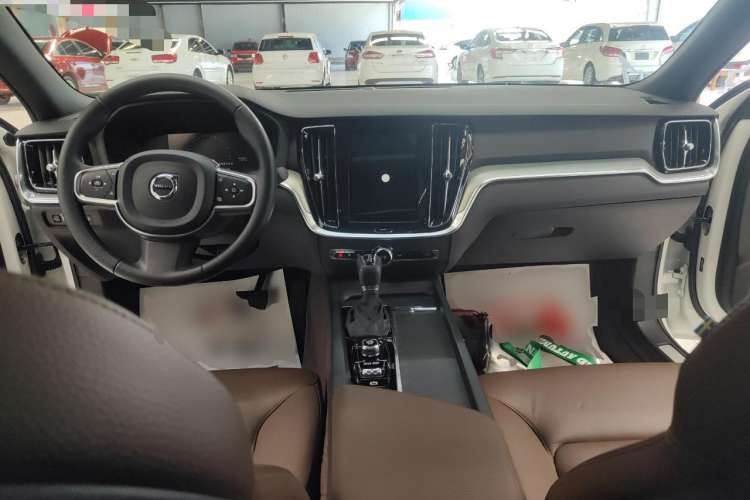 Used Volvo S60 2021 T4 Zhiyi Luxury Edition Center Console