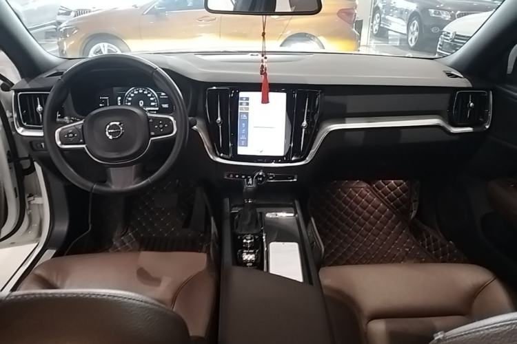 Used Volvo S60 2021 T4 Zhiyi Luxury Edition Center Console