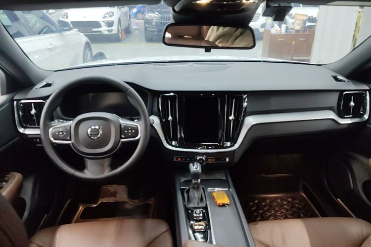 Used Volvo S60 2021 T4 Zhiyi Luxury Edition Center Console