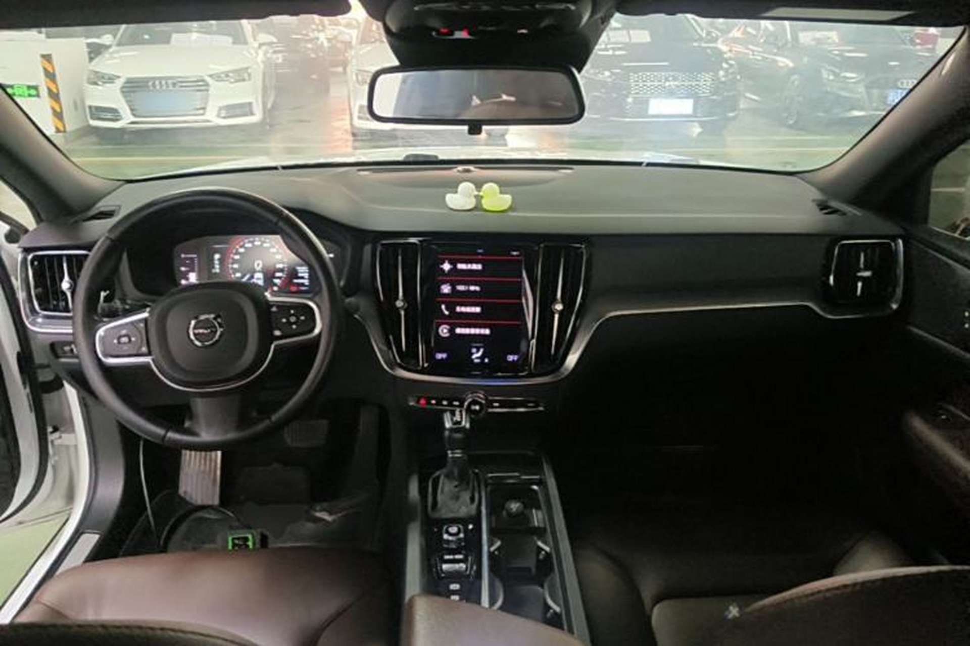 Used Volvo S60 2021 T4 Zhiyi Luxury Edition Center Console