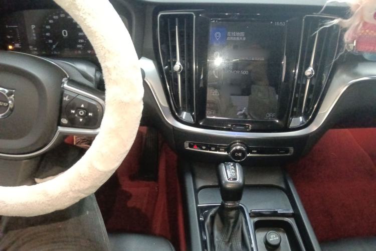 Used Volvo S60 2021 T4 Zhiyi Luxury Edition Center Console