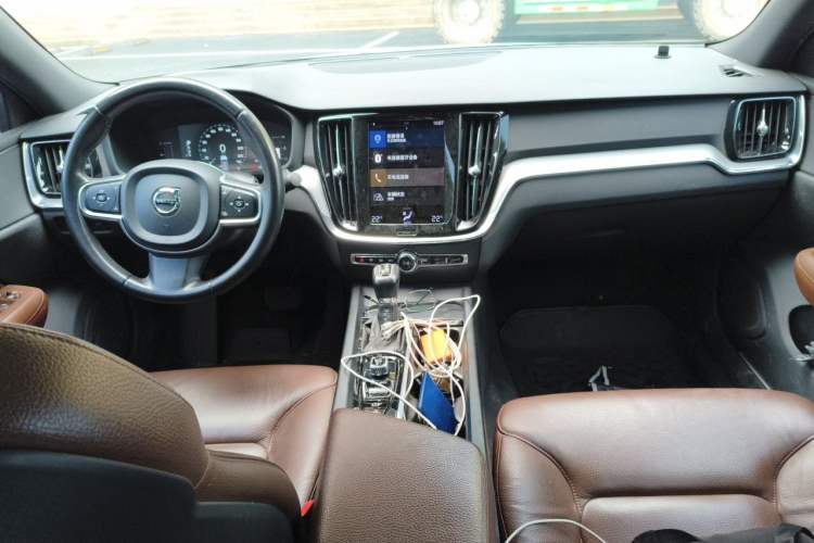 Used Volvo S60 2021 T4 Zhiyi Luxury Edition Center Console