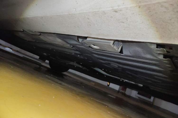 Used Volvo S60 2021 T4 Zhiyi Luxury Edition Chassis Rear Left