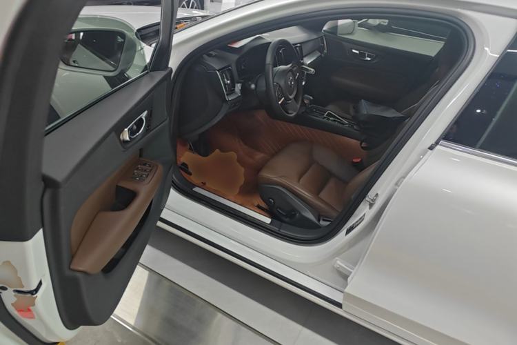 Used Volvo S60 2021 T4 Zhiyi Luxury Edition Driver Seat