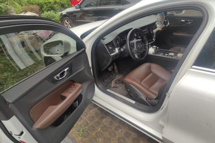 Used Volvo S60 2021 T4 Zhiyi Luxury Edition Driver Seat