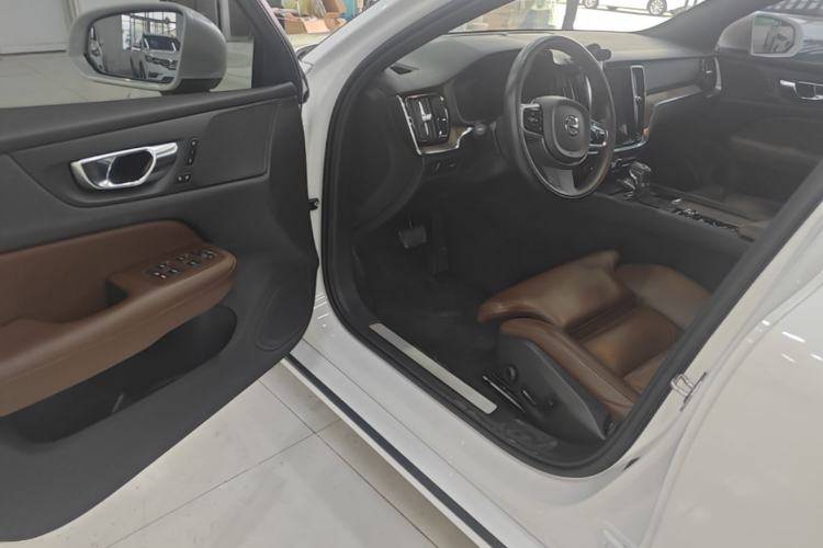 Used Volvo S60 2021 T4 Zhiyuan Luxury Edition Driver Seat
