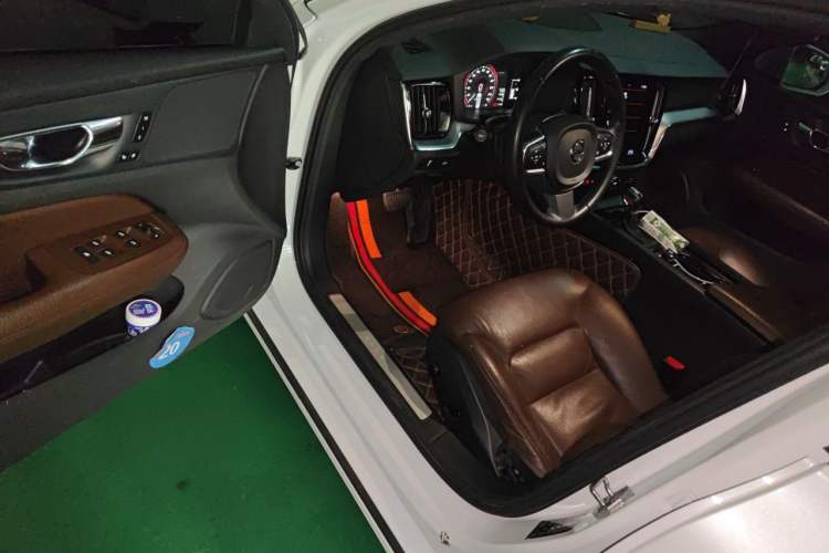 Used Volvo S60 2021 T4 Zhiyi Luxury Edition Driver Seat