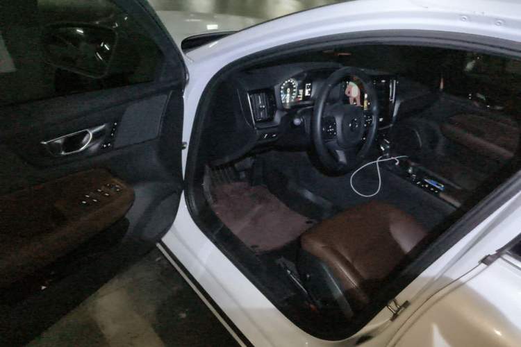 Used Volvo S60 2021 T4 Zhiyi Luxury Edition Driver Seat