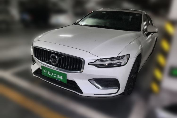 Używany Volvo S60 2021 T4 Zhiyi Luxury Edition Guazi used car, China used car export, Used car for sale, Used cars, Cheapest cars for sale