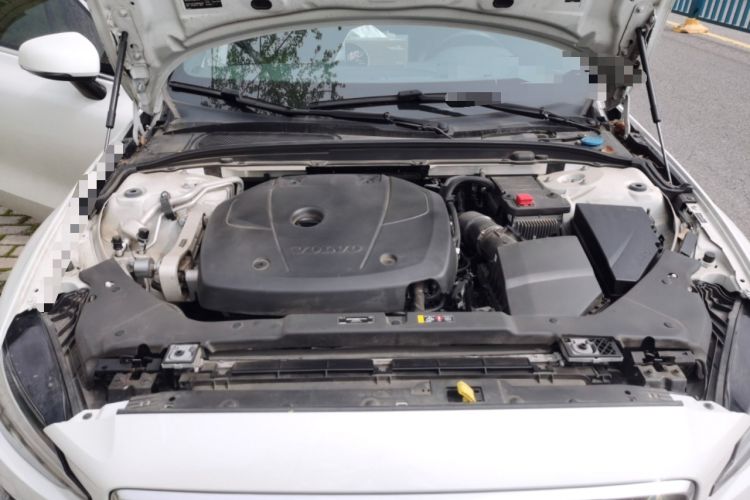 Used Volvo S60 2021 T4 Zhiyi Luxury Edition Engine Bay