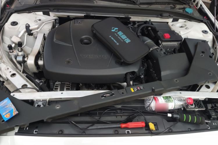Used Volvo S60 2021 T4 Zhiyi Luxury Edition Engine Bay
