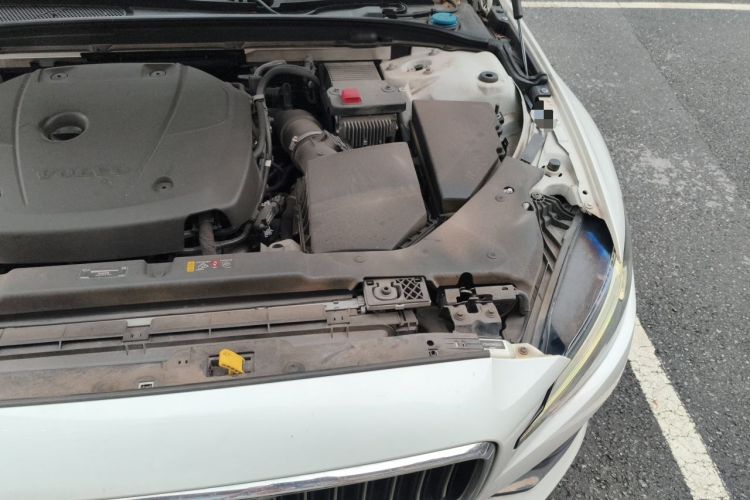 Used Volvo S60 2021 T4 Zhiyi Luxury Edition Engine Bay Left