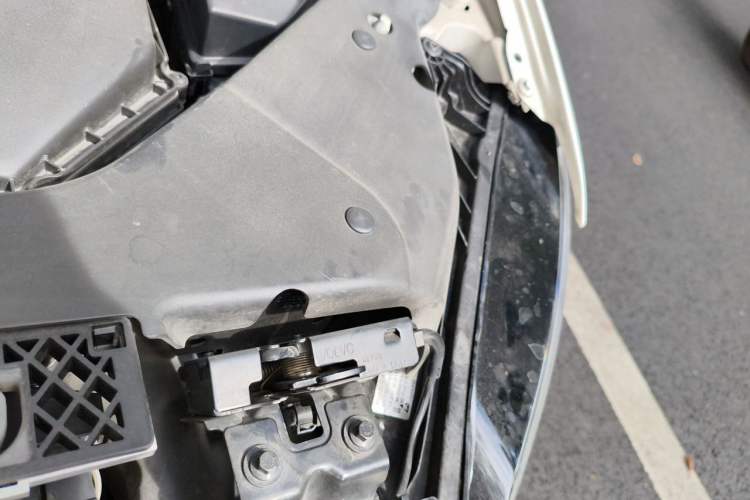 Used Volvo S60 2021 T4 Zhiyi Luxury Edition Engine Bay Left