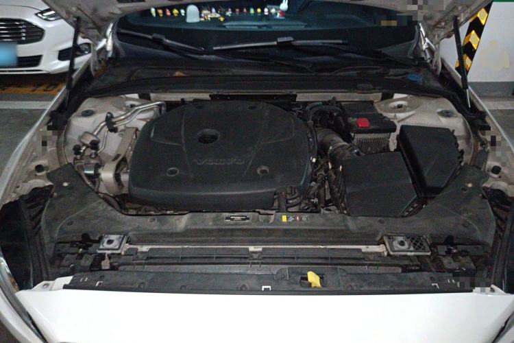 Used Volvo S60 2021 T4 Zhiyi Luxury Edition Engine Bay