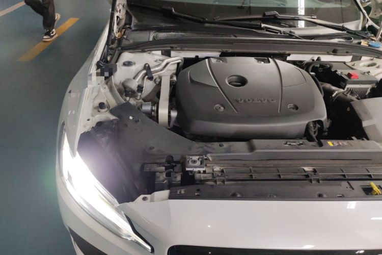 Used Volvo S60 2021 T4 Zhiyi Luxury Edition Engine Bay Right