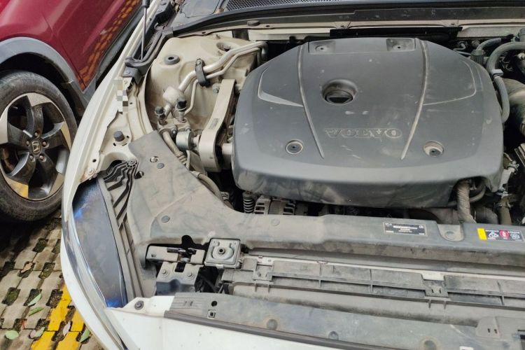 Used Volvo S60 2021 T4 Zhiyuan Luxury Edition Engine Bay Right