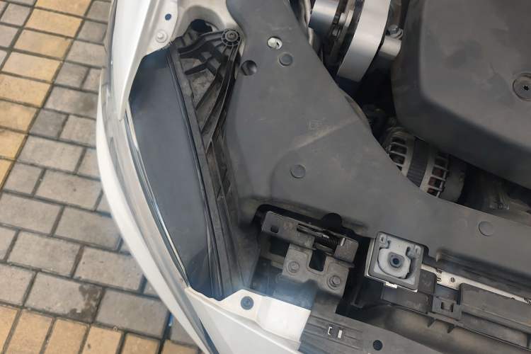 Used Volvo S60 2021 T4 Zhiyi Luxury Edition Engine Bay Right