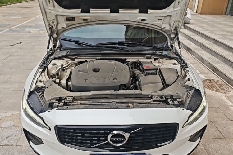 Used Volvo S60 2021 T4 Zhiyuan Sport Edition Engine Bay