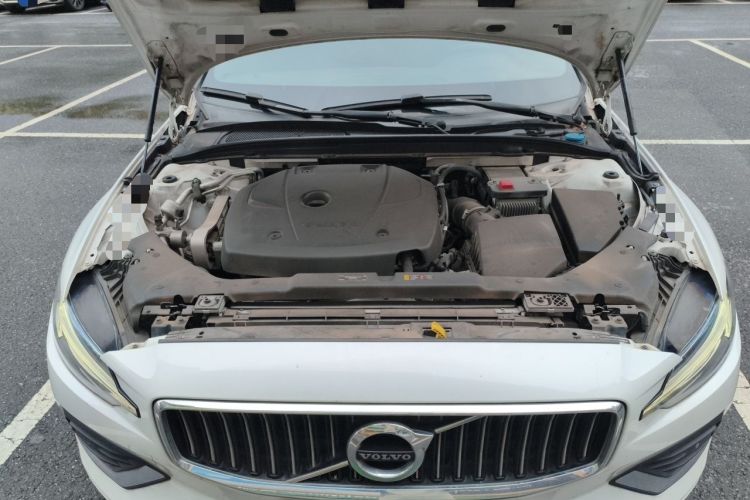 Used Volvo S60 2021 T4 Zhiyi Luxury Edition Engine Bay