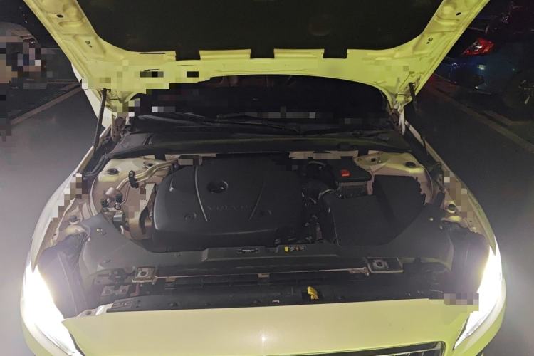 Used Volvo S60 2021 T4 Zhiyi Luxury Edition Engine Bay