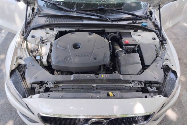 Used Volvo S60 2021 T4 Zhiyi Luxury Edition Engine Bay