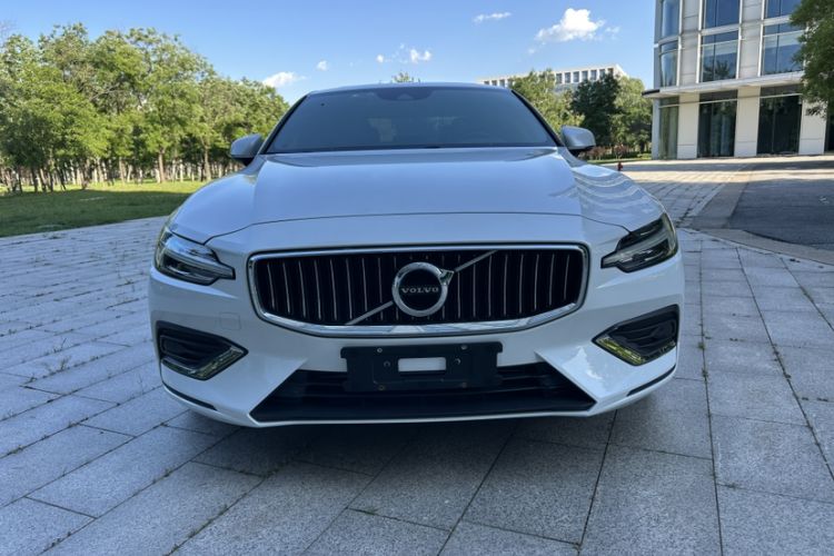 Used Volvo S60 2021 T4 Zhiyi Luxury Edition Exterior 1
