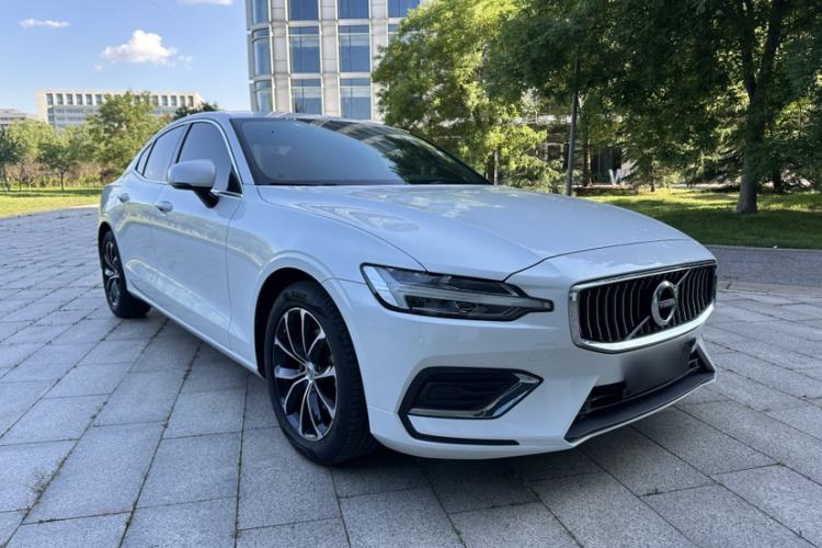 Used Volvo S60 2021 T4 Zhiyi Luxury Edition Exterior 2