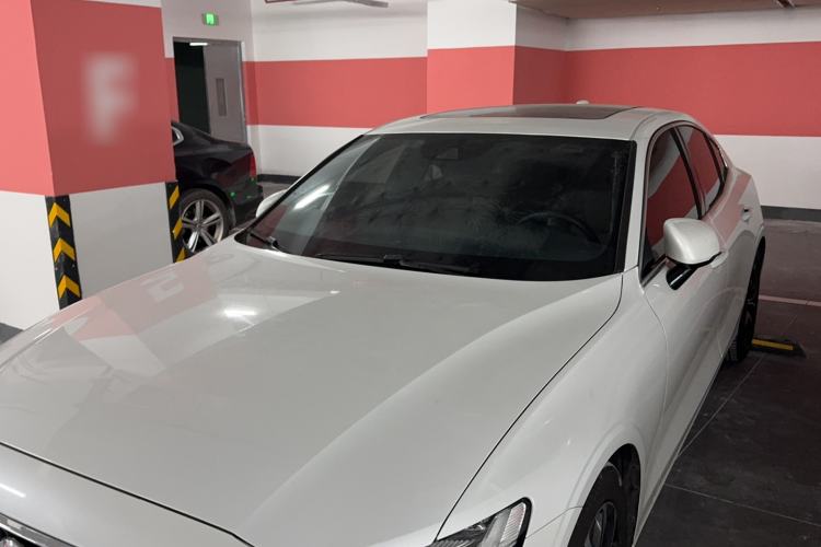 Used Volvo S60 2021 T4 Zhiyi Luxury Edition Exterior 2