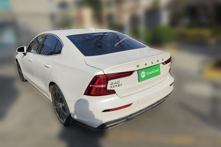 Used Volvo S60 2021 T4 Zhiyi Luxury Edition Exterior 2