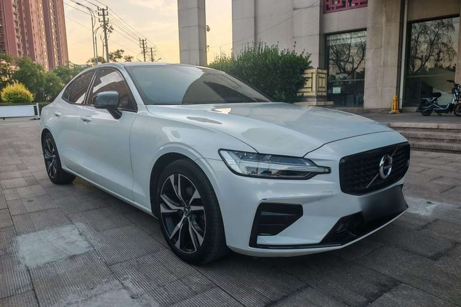 Used Volvo S60 2021 T4 Zhiyuan Sport Edition Exterior 2