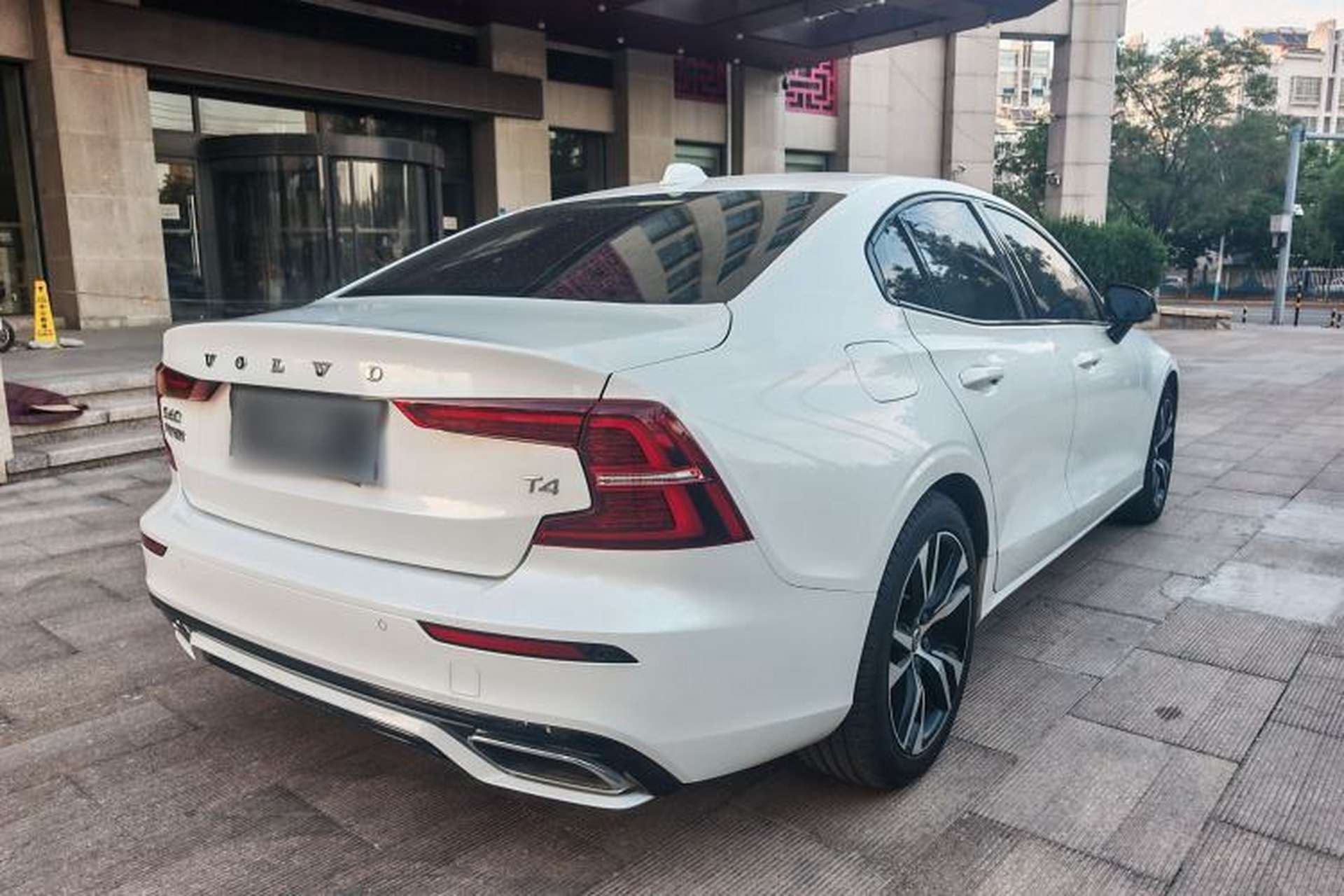 Used Volvo S60 2021 T4 Zhiyuan Sport Edition Exterior 3