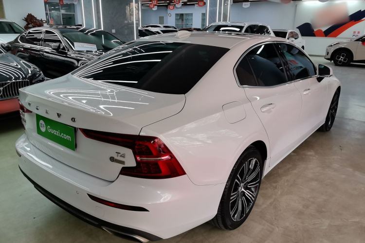 Used Volvo S60 2021 T4 Zhiyuan Luxury Edition Exterior 3