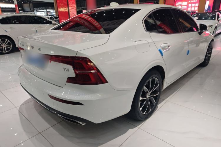 Used Volvo S60 2021 T4 Zhiyi Luxury Edition Exterior 3