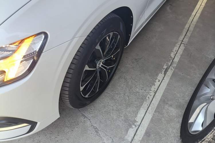 Used Volvo S60 2021 T4 Zhiyi Luxury Edition Exterior 4