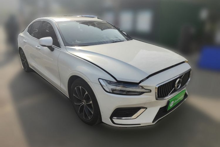 Used Volvo S60 2021 T4 Zhiyi Luxury Edition Exterior 5