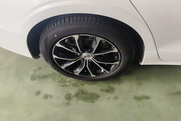 Used Volvo S60 2021 T4 Zhiyi Luxury Edition Exterior 5