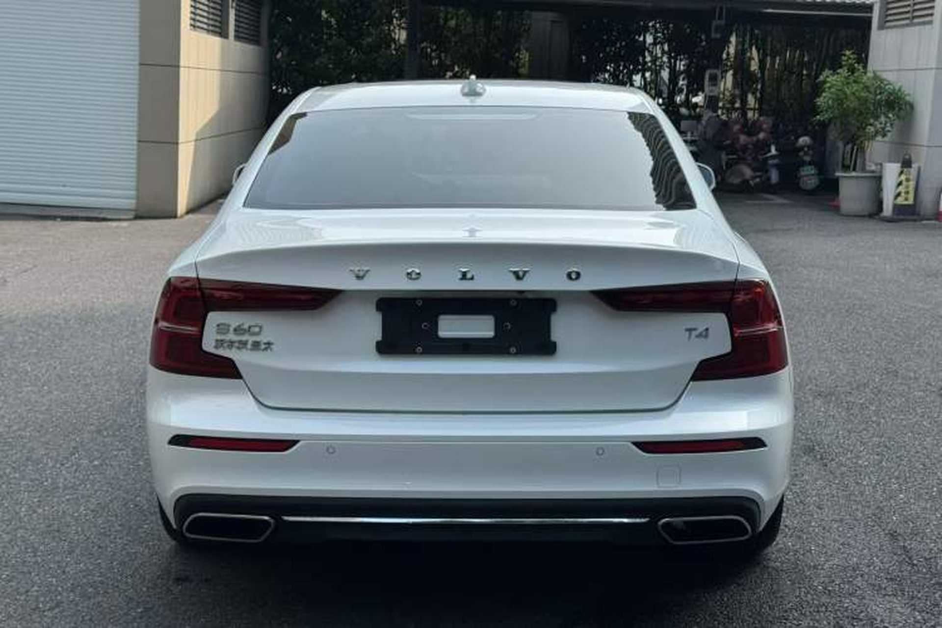 Used Volvo S60 2021 T4 Zhiyi Luxury Edition Exterior 5