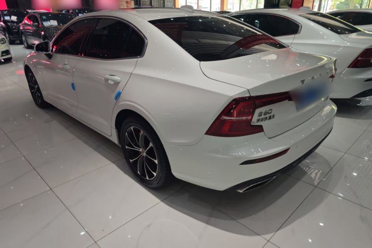 Used Volvo S60 2021 T4 Zhiyi Luxury Edition Exterior 5
