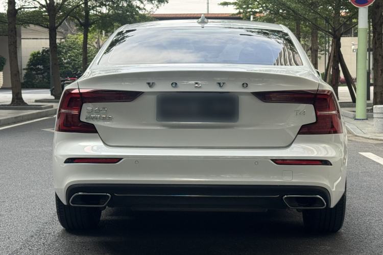 Used Volvo S60 2021 T4 Zhiyi Luxury Edition Exterior 8