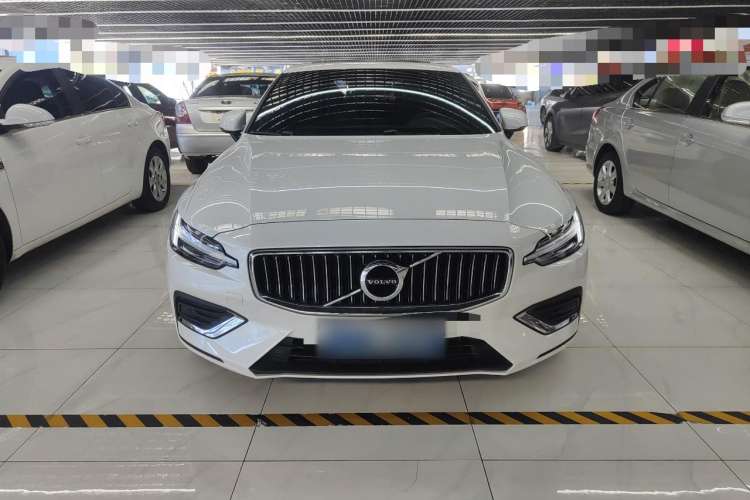 Used Volvo S60 2021 T4 Zhiyi Luxury Edition Front