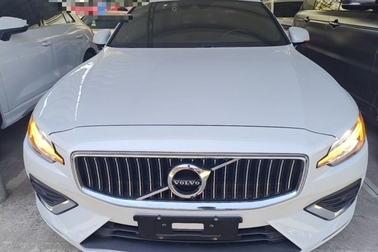 Used Volvo S60 2021 T4 Zhiyi Luxury Edition Front