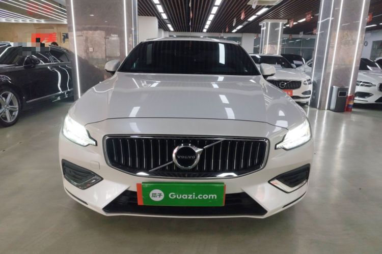Used Volvo S60 2021 T4 Zhiyuan Luxury Edition Front