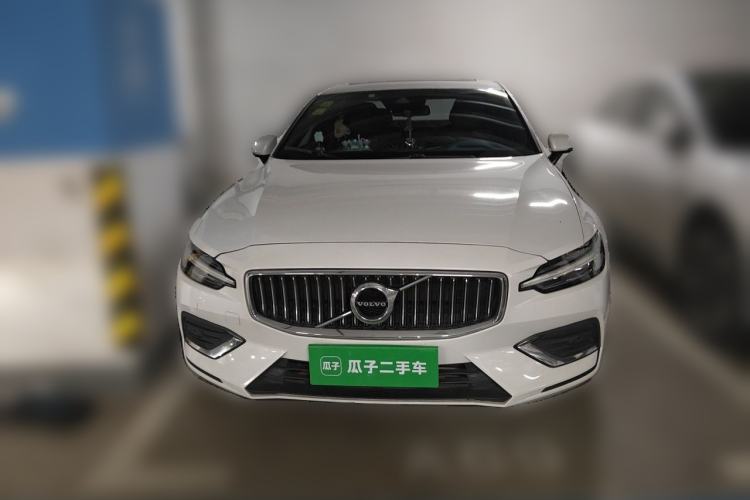 Used Volvo S60 2021 T4 Zhiyi Luxury Edition Front