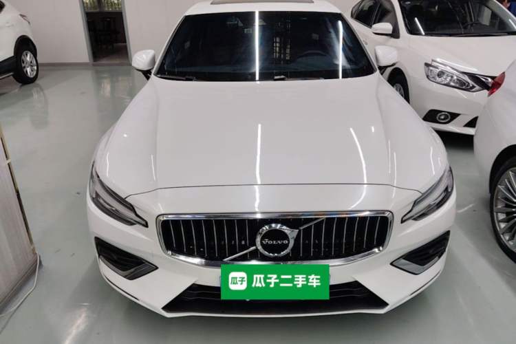 Used Volvo S60 2021 T4 Zhiyi Luxury Edition Front
