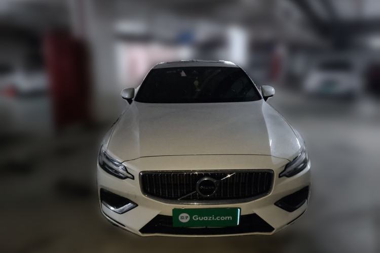 Used Volvo S60 2021 T4 Zhiyi Luxury Edition Front