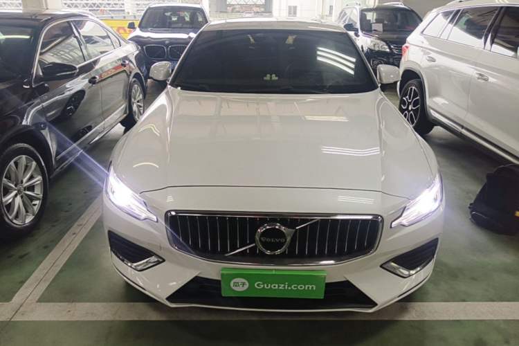 Used Volvo S60 2021 T4 Zhiyi Luxury Edition Front