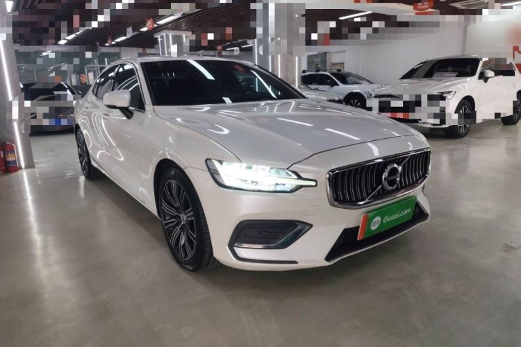 Used Volvo S60 2021 T4 Zhiyuan Luxury Edition Front Right 45 Deg